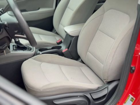 Used 2020 Hyundai Elantra SEL FWD image 11