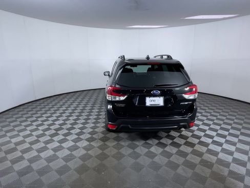 Used 2023 Subaru Forester Premium image 7