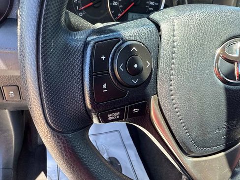 Used 2014 Toyota RAV4 LE FWD image 26