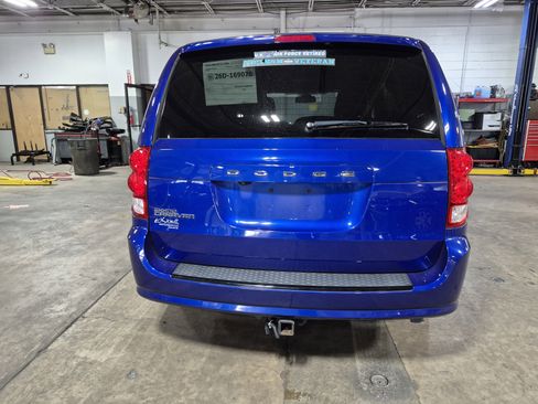 Used 2019 Dodge Grand Caravan SXT FWD image 30