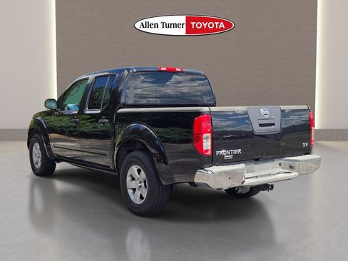 Used 2011 Nissan Frontier SV RWD image 9