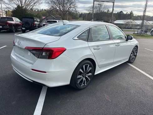 Used 2023 Honda Civic EX image 6