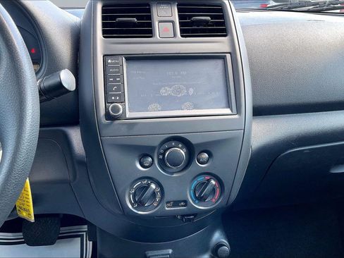 Used 2019 Nissan Versa S Plus FWD image 7