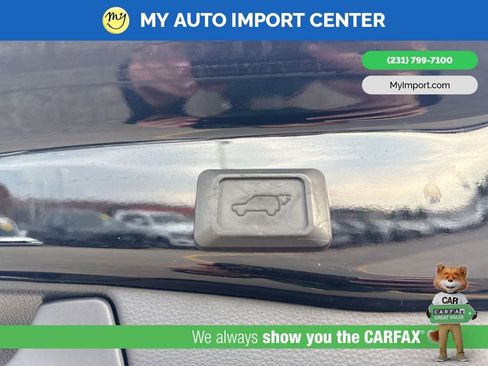 Used 2024 Toyota RAV4 SE w/ Convenience Package image 29