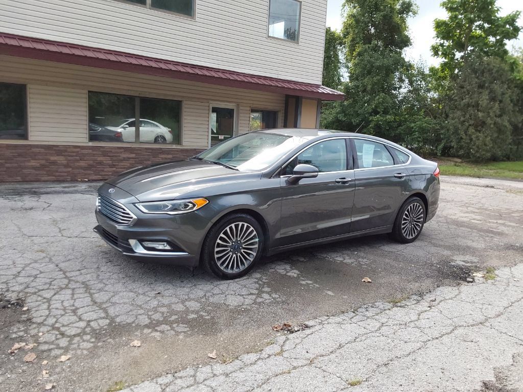 Used 2017 Ford Fusion SE AWD/4WD image 2