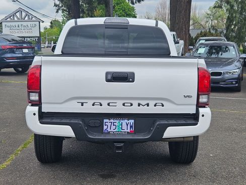 Used 2016 RAM 1500 Big Horn AWD/4WD image 4