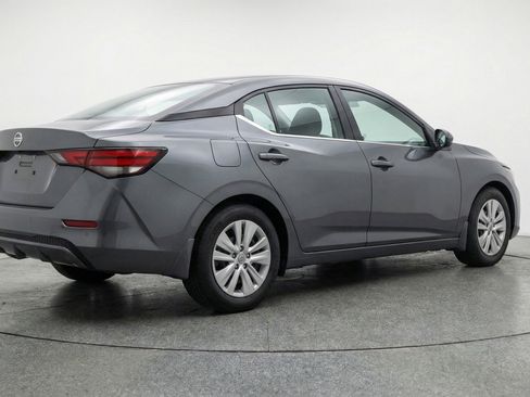 Used 2025 Nissan Sentra S FWD image 9