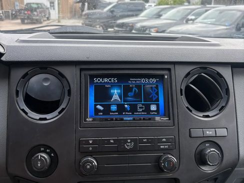 Used 2015 Ford F250 XL w/ Power Equipment Group AWD/4WD image 12