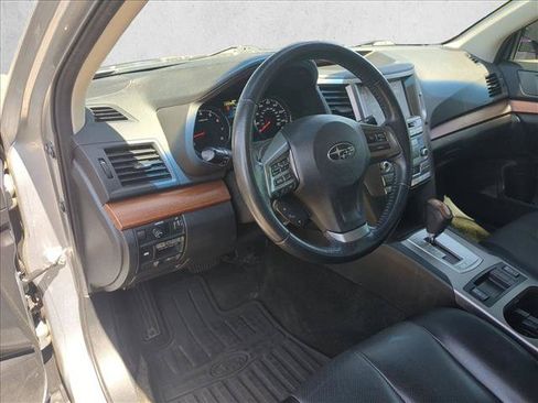 Used 2014 Subaru Outback 2.5i Limited AWD/4WD image 10