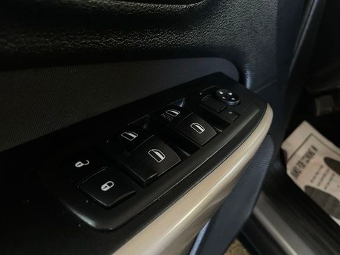 Used 2017 Jeep Cherokee Sport image 25