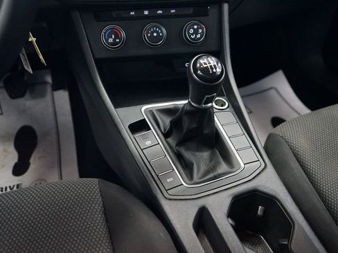 Used 2020 Volkswagen Jetta S w/ Driver Assistance Package image 35