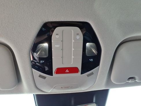 Used 2025 Kia K4 FWD image 23