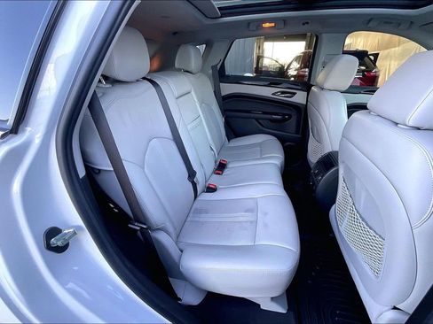 Used 2016 Cadillac SRX Performance w/ Driver Awareness Package image 27