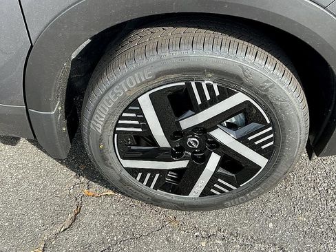 New 2026 Nissan Kicks SV image 10