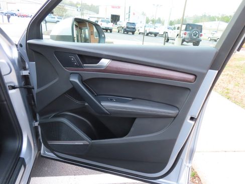 Used 2022 Audi Q5 2.0T Premium Plus w/ Premium Plus Package image 23