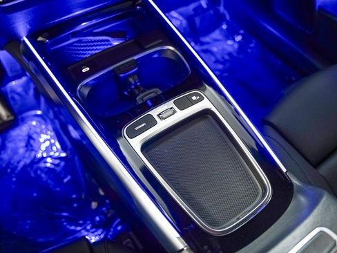 Certified 2025 Mercedes-Benz GLB 250 image 19