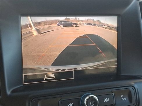 Used 2023 GMC Terrain SLE w/ Driver Convenience Package image 17