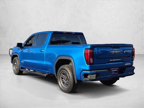 Used 2022 GMC Sierra 1500 Elevation w/ LPO, Elevation Black Package AWD/4WD image 8