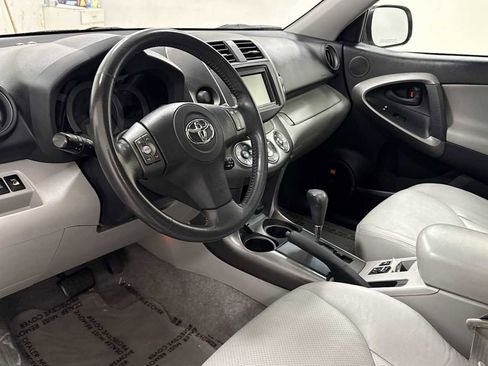 Used 2009 Toyota RAV4 Limited image 12