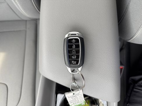 Used 2023 Hyundai Elantra SEL w/ Convenience Package image 27