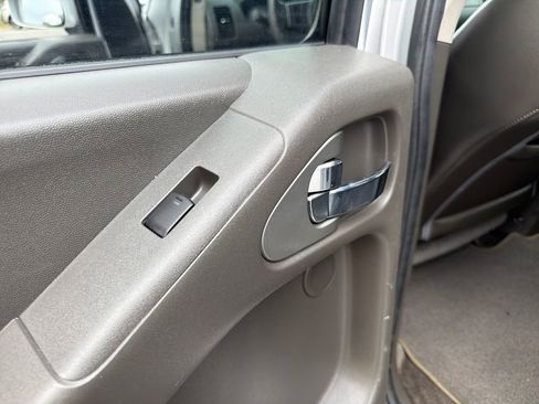 Used 2010 Nissan Frontier PRO-4X w/ Pro-4x Value Truck Pkg image 18