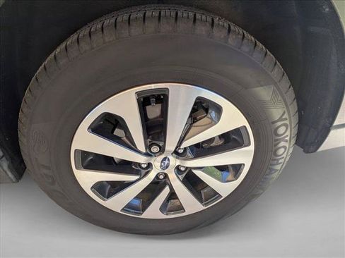 Used 2024 Subaru Outback Premium AWD/4WD image 8