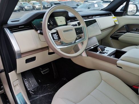 Used 2026 Land Rover Range Rover SE AWD/4WD image 11