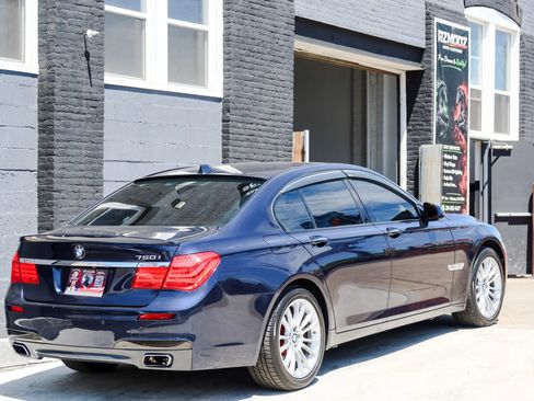 Used 2012 BMW 750i xDrive AWD/4WD image 4