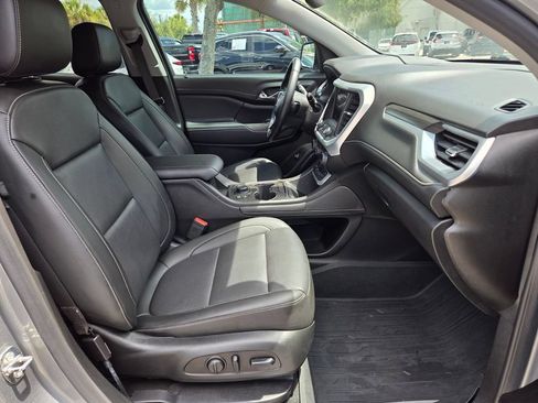 Used 2023 GMC Acadia SLT w/ Elevation Edition FWD image 16
