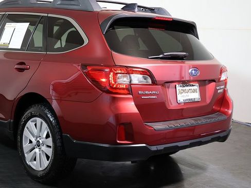Used 2016 Subaru Outback 2.5i Premium AWD/4WD image 10