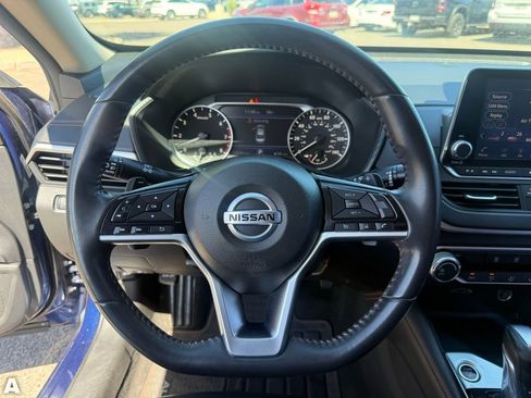 Used 2020 Nissan Altima 2.5 SR FWD image 15