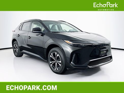 Used 2025 Toyota bZ4X AWD w/ Weather Package image 1