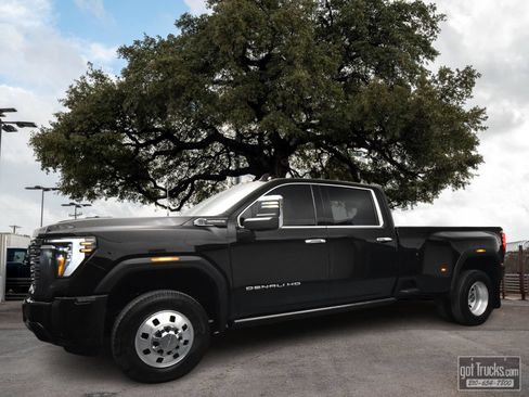 Used 2024 GMC Sierra 3500 Denali Ultimate AWD/4WD image 1