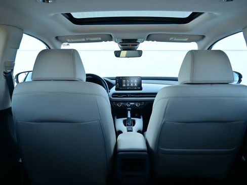 Used 2023 Honda HR-V EX-L image 13