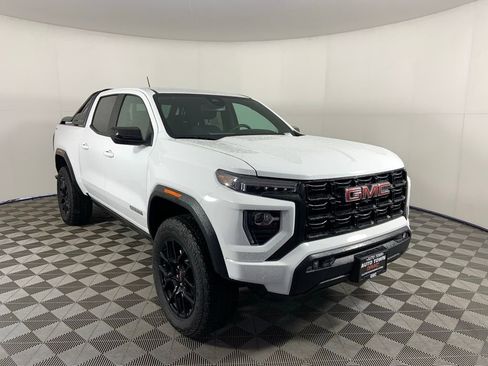 Used 2025 GMC Canyon Elevation w/ Convenience Package image 1