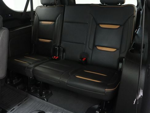Used 2023 GMC Yukon XL AT4 w/ AT4 Premium Plus Package AWD/4WD image 37