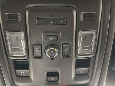 Used 2024 GMC Yukon XL AT4 w/ AT4 Premium Package AWD/4WD image 33