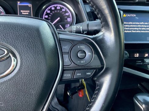 Used 2019 Toyota Camry SE image 23