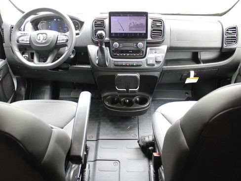 New 2026 RAM ProMaster 2500 w/ Premium Convenience Group FWD image 25