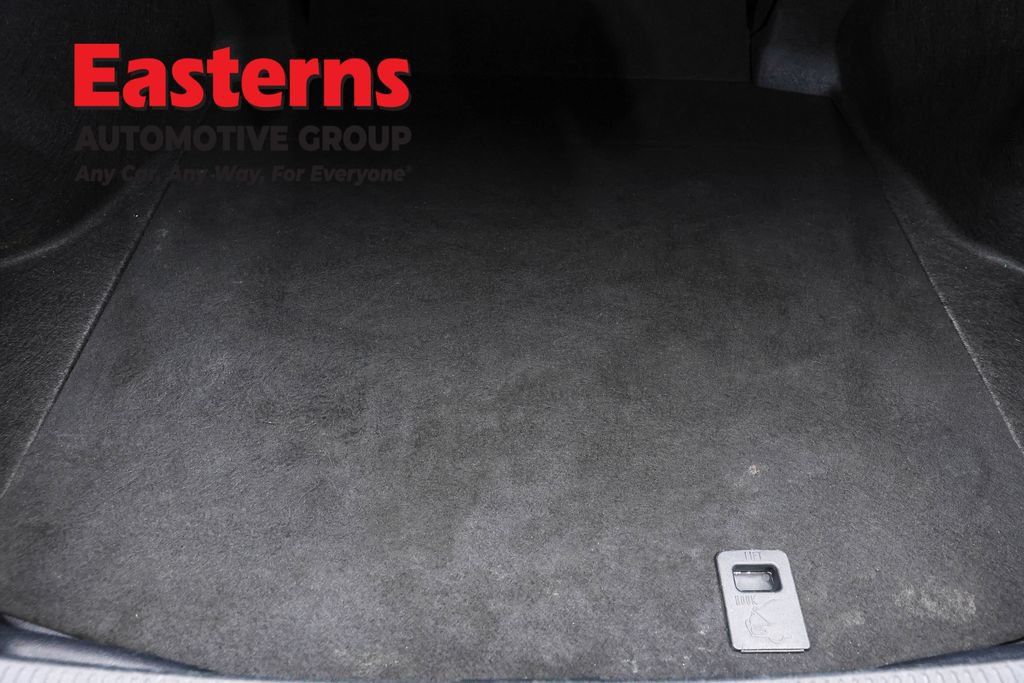 Used 2023 Toyota Camry SE FWD image 9