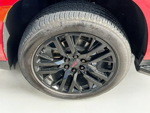 Used 2021 GMC Yukon SLT w/ SLT Premium Package RWD image 36
