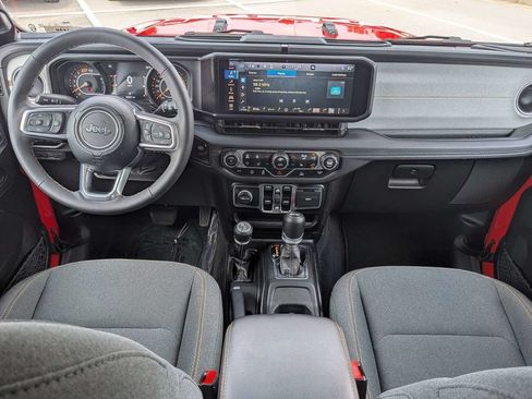 Used 2025 Jeep Wrangler Unlimited Sahara AWD/4WD image 14