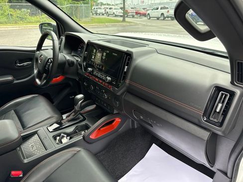 Used 2025 Nissan Frontier PRO-4X w/ Pro Premium Package AWD/4WD image 11