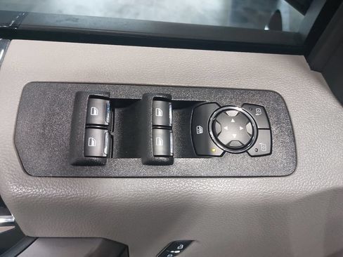 Used 2019 Ford F150 XLT w/ Equipment Group 302A Luxury AWD/4WD image 27