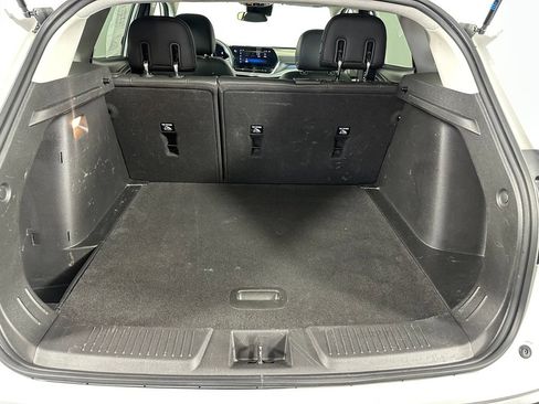 Used 2024 Chevrolet Trax LT FWD image 28