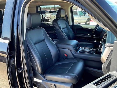 Used 2024 Ford Expedition Max XLT AWD/4WD image 7