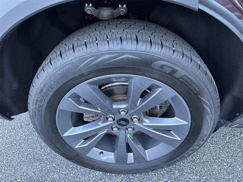 Used 2023 Ford Explorer XLT w/ Equipment Group 202A image 18