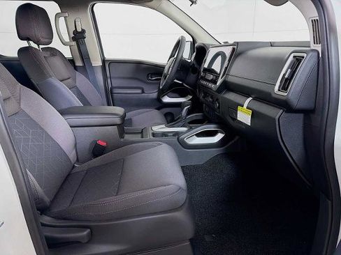 Certified 2025 Nissan Frontier SV w/ SV Convenience Package image 25