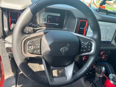 Used 2024 Ford Bronco Black Diamond AWD/4WD image 9
