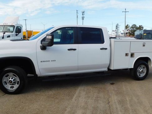 Used 2023 Chevrolet Silverado 2500 W/T w/ WT Convenience Package image 9